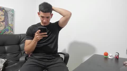 mike3xxx online show from 10.28.25