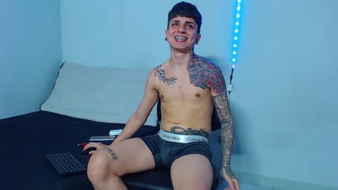 Mike IMDEPENDIENT MODEL online show from 02.05.25