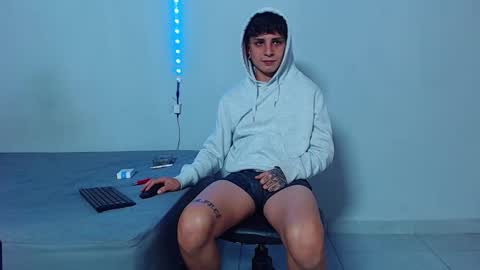 Mike IMDEPENDIENT MODEL online show from 10.22.25