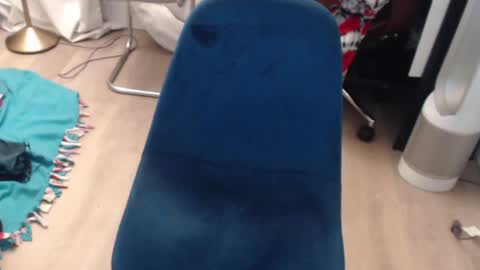 Snapshot of mike_davis44444 chatting on 12.14.24 mike_davis44444 online show from 12.14.24