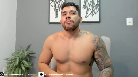 Mike Montoya online show from 01.05.25