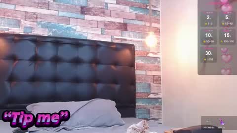 Snapshot of mike_nour chatting on 10.23.25 IM MIKE online show from 10.23.25