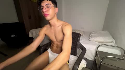 Mike Pineapple online show from 11.21.25