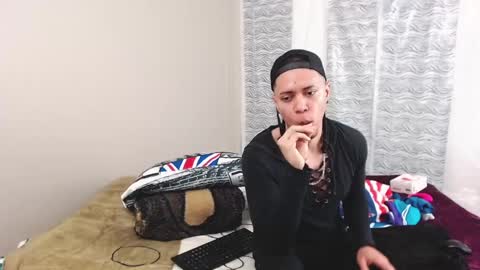 Enrique Rolly online show from 01.20.25
