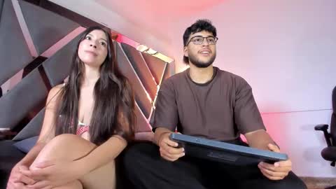 MikeAndLucy online show from 10.03.25