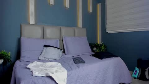 Snapshot of mikeblare chatting on 12.28.24 Mike Blare online show from 12.28.24