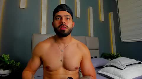 Snapshot of mikeblare chatting on 12.29.24 Mike Blare online show from 12.29.24