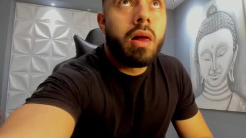 Snapshot of mikeblare chatting on 12.31.24 Mike Blare online show from 12.31.24