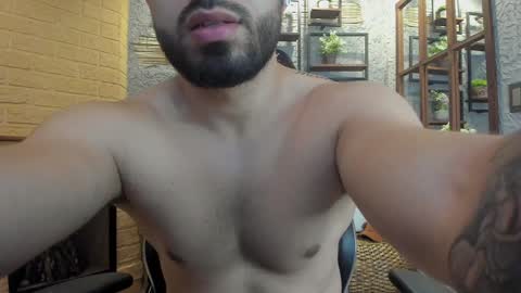 Snapshot of mikeblare chatting on 01.29.25 Mike Blare online show from 01.29.25