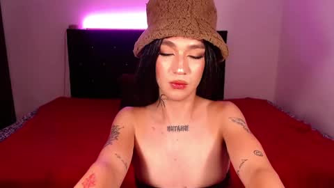 Snapshot of mikee_g chatting on 02.18.25 ZARA BLARE online show from 02.18.25
