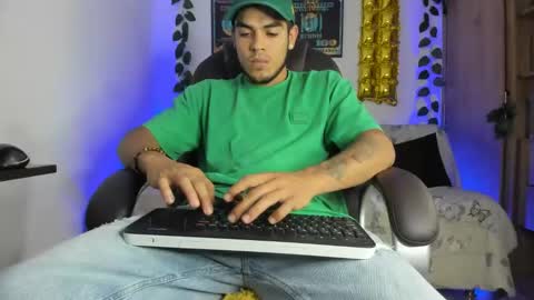 mikee_scooth online show from 01.19.25