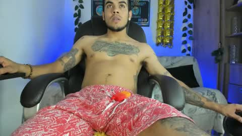 mikee_scooth online show from 01.20.25