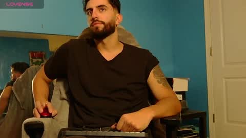 Snapshot of mikehawk1589 chatting on 12.30.24 mikehawk1589 online show from 12.30.24