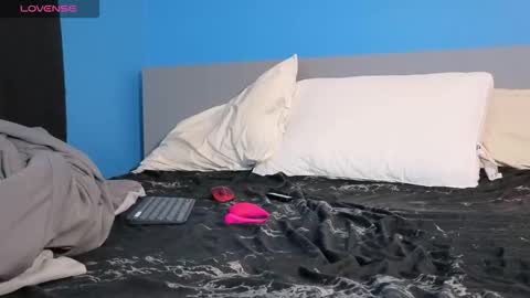 mikehawk1589 online show from 10.14.25