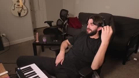 mikehawk1589 online show from 03.03.26