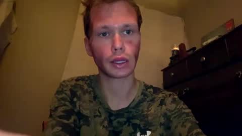 Snapshot of mikeswanston chatting on 10.08.25 Mike Swanston online show from 10.08.25