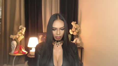 Mistress MikeyAlawi online show from 12.30.24