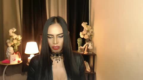Mistress MikeyAlawi online show from 01.24.25