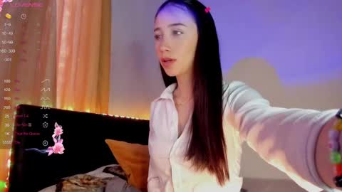 VIOLETAMIKE online show from 01.07.25