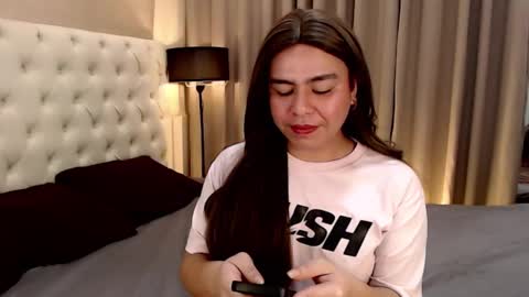 Theresa Luna online show from 01.31.25