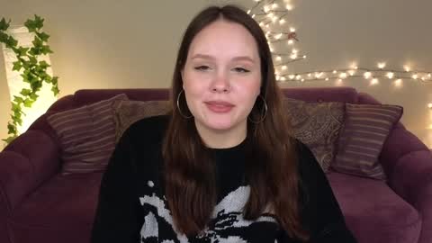 Snapshot of miki_miki_cutie chatting on 12.16.24 Mikki online show from 12.16.24