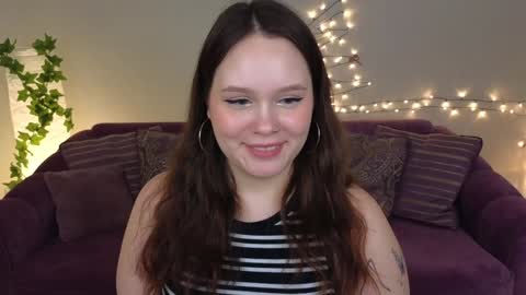 Snapshot of miki_miki_cutie chatting on 12.17.24 Mikki online show from 12.17.24
