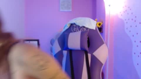 Snapshot of mikka_ela chatting on 09.25.25 Mikka 3 online show from 09.25.25