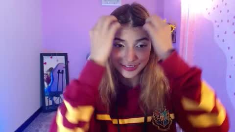 Snapshot of mikka_ela chatting on 10.06.25 Mikka 3 online show from 10.06.25