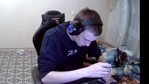 MikkiForus online show from 09.21.25
