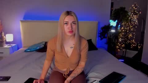 MikkiShows online show from 02.17.25