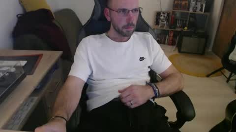 Snapshot of mikmik91 chatting on 02.10.26 mikmik91 online show from 02.10.26