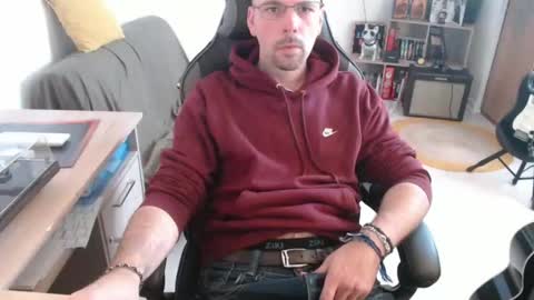 Snapshot of mikmik91 chatting on 02.16.26 mikmik91 online show from 02.16.26