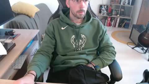 Snapshot of mikmik91 chatting on 03.03.26 mikmik91 online show from 03.03.26