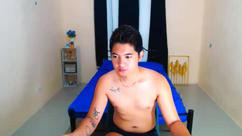 Snapshot of mikoanderson chatting on 10.16.25 mikoanderson online show from 10.16.25