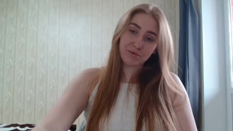miku_sanders2 online show from 02.18.25