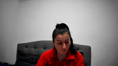 Mikyloveu online show from 12.13.24