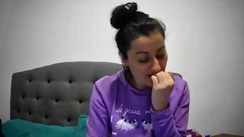 Mikyloveu online show from 01.16.26