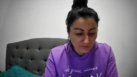 Mikyloveu online show from 02.06.26