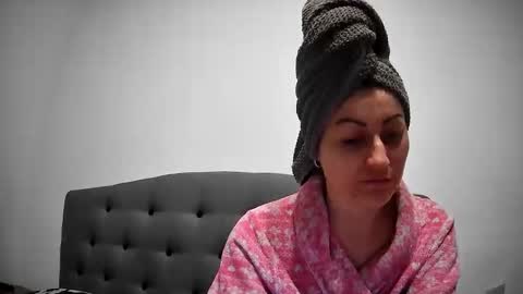 Mikyloveu online show from 03.14.26