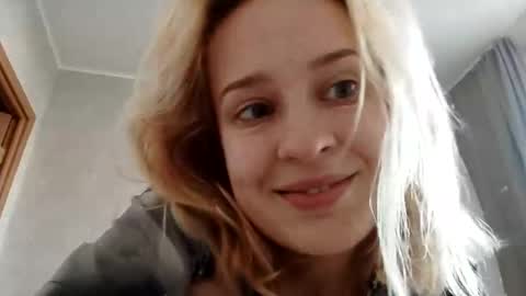 Mila 420 online show from 10.26.25