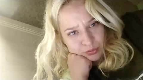 Snapshot of mila_420 chatting on 05.14.26 Mila 420 online show from 05.14.26