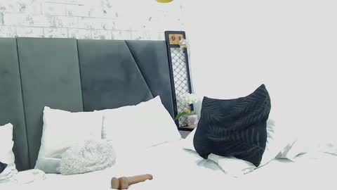 mila_adamss online show from 12.23.24