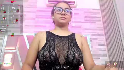 Snapshot of mila_clum chatting on 07.19.26 Camila online show from 07.19.26