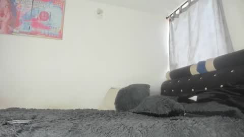 Mila Dash online show from 03.07.25