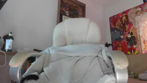 Mila Dash online show from 10.02.25