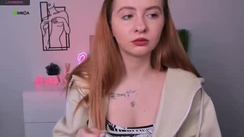 mila_glow online show from 10.09.25