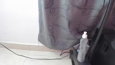 mila_grace_ online show from 01.14.26