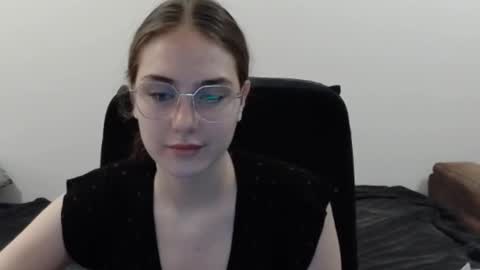 mila_keyy online show from 01.13.26