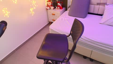 Milena  online show from 12.26.24