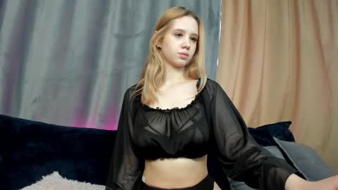 mila_kinor online show from 01.19.25